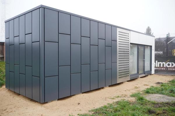 Budowa szatni przy korcie tenisowym