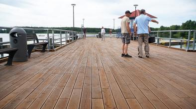 POMOST NA CZŁUCHOWSKIEJ PLAŻY JEST JUŻ PO REMONCIE