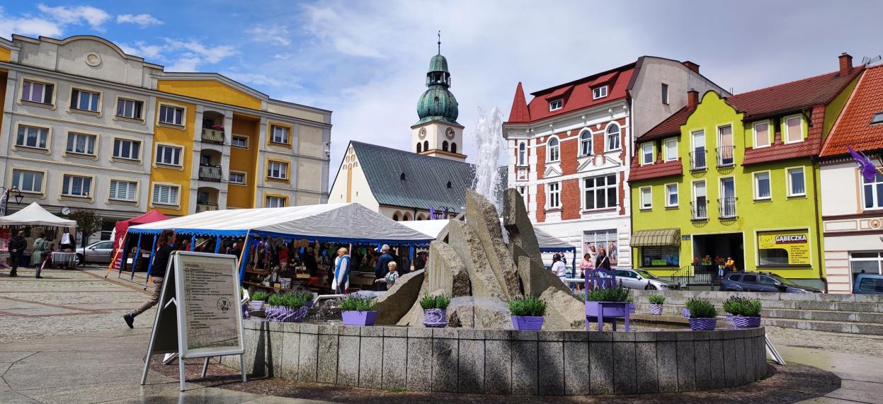 rynek podczas jarmarku