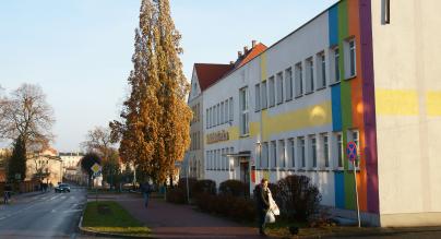 biblioteka jesienią