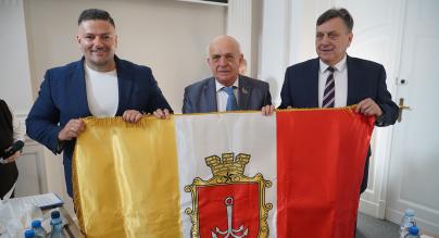wręczeni flagi Odessy