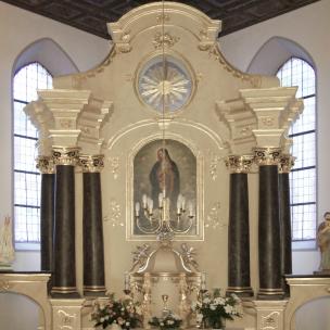 Ołtarz boczny w Kościele św. Jakuba Apostoła
