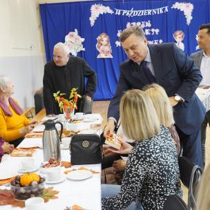 DZIEŃ NAUCZYCIELA W CZŁUCHOWSKIM PRZEDSZKOLU MIEJSKIM