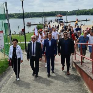 POWITALI MISTRZÓW ŚWIATA W SMOCZYCH ŁODZIACH